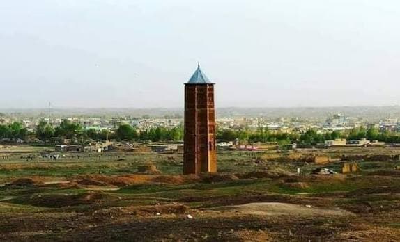 Increase in international tourists visiting Ghazni in 1405.