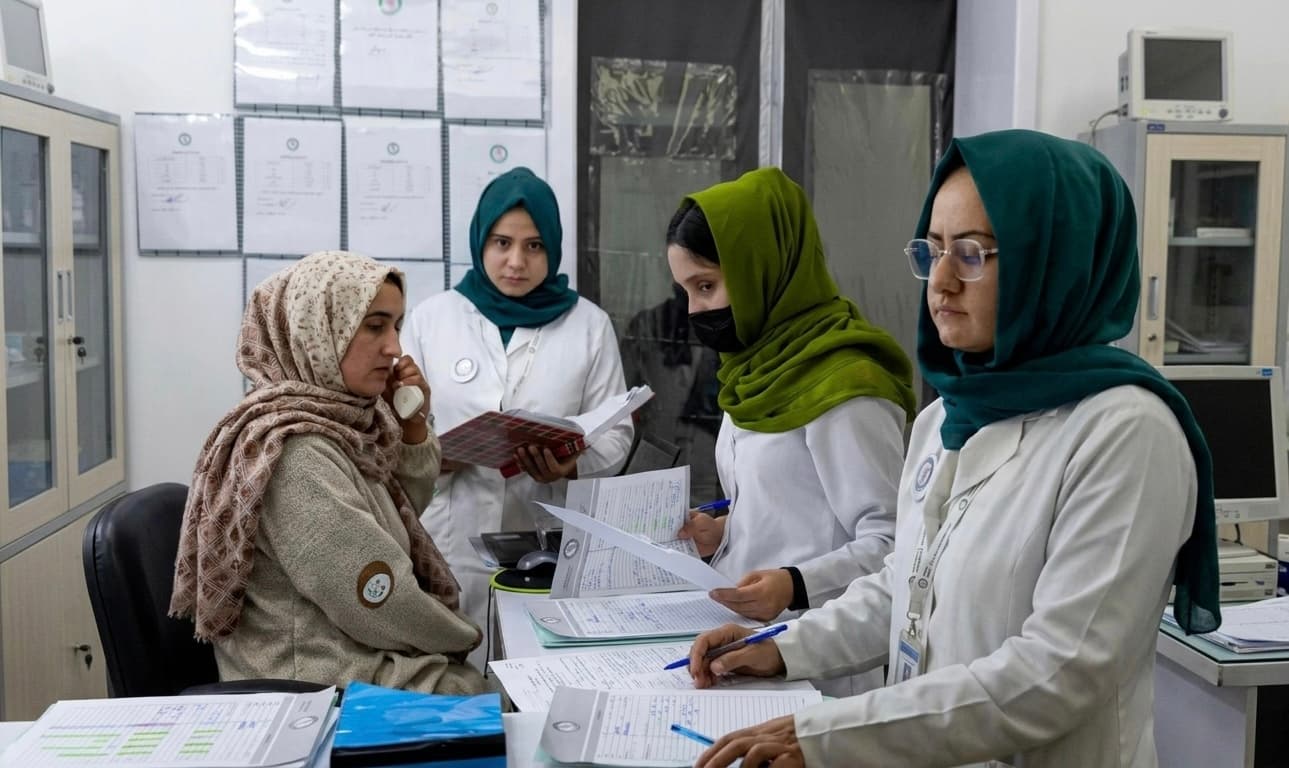 طالبان داشتن محرم شرعى را شرط كار زنان در مراكز صحى كردند.