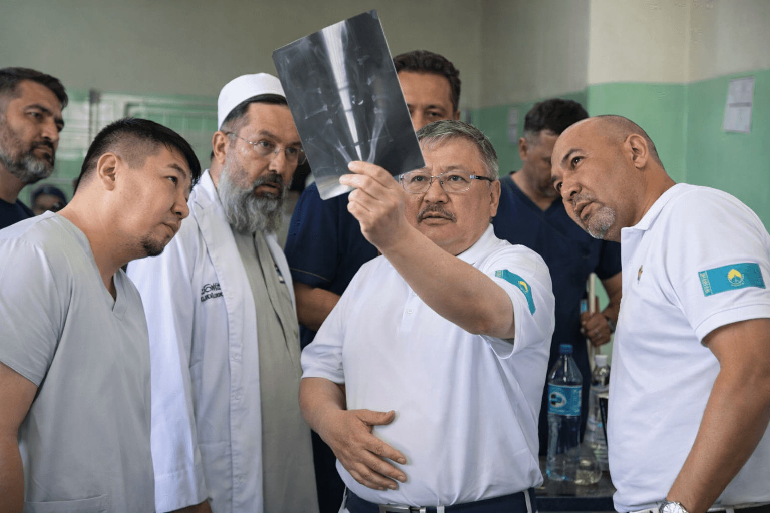 پزشک قزاقستانى پس از بازگشت از كابل: افغانستان در وضعيت جنگى قرار دارد.