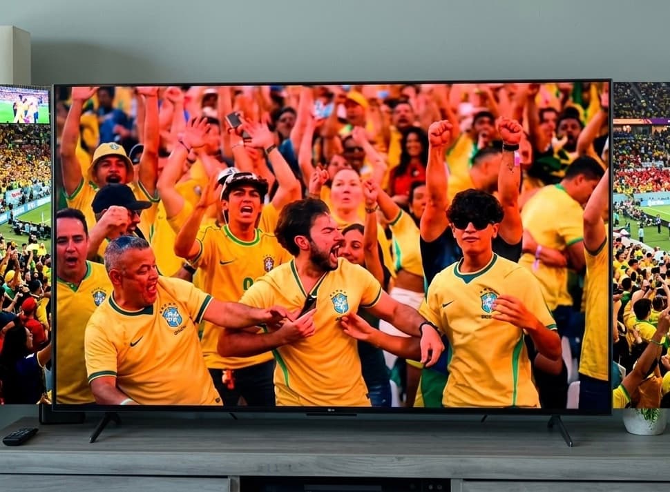Brazil reached the round of 16 of the FIFA World Cup after defeating Japan.