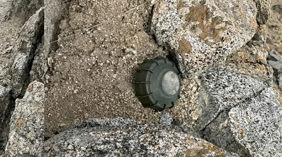 ځايي سرچینې: طالبانو په زېباک کې خپلو پوستو ته غځېدلو لارو کې ماینونه ځای پر ځای کړي.