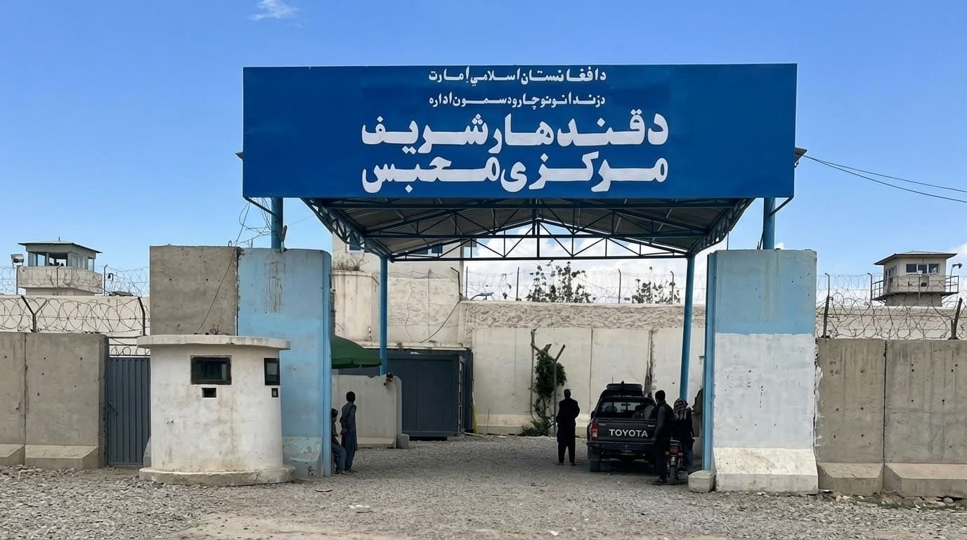 طالبان نزديک به ٢٠٠ زندانى را از زندان قندهار آزاد كرده اند.