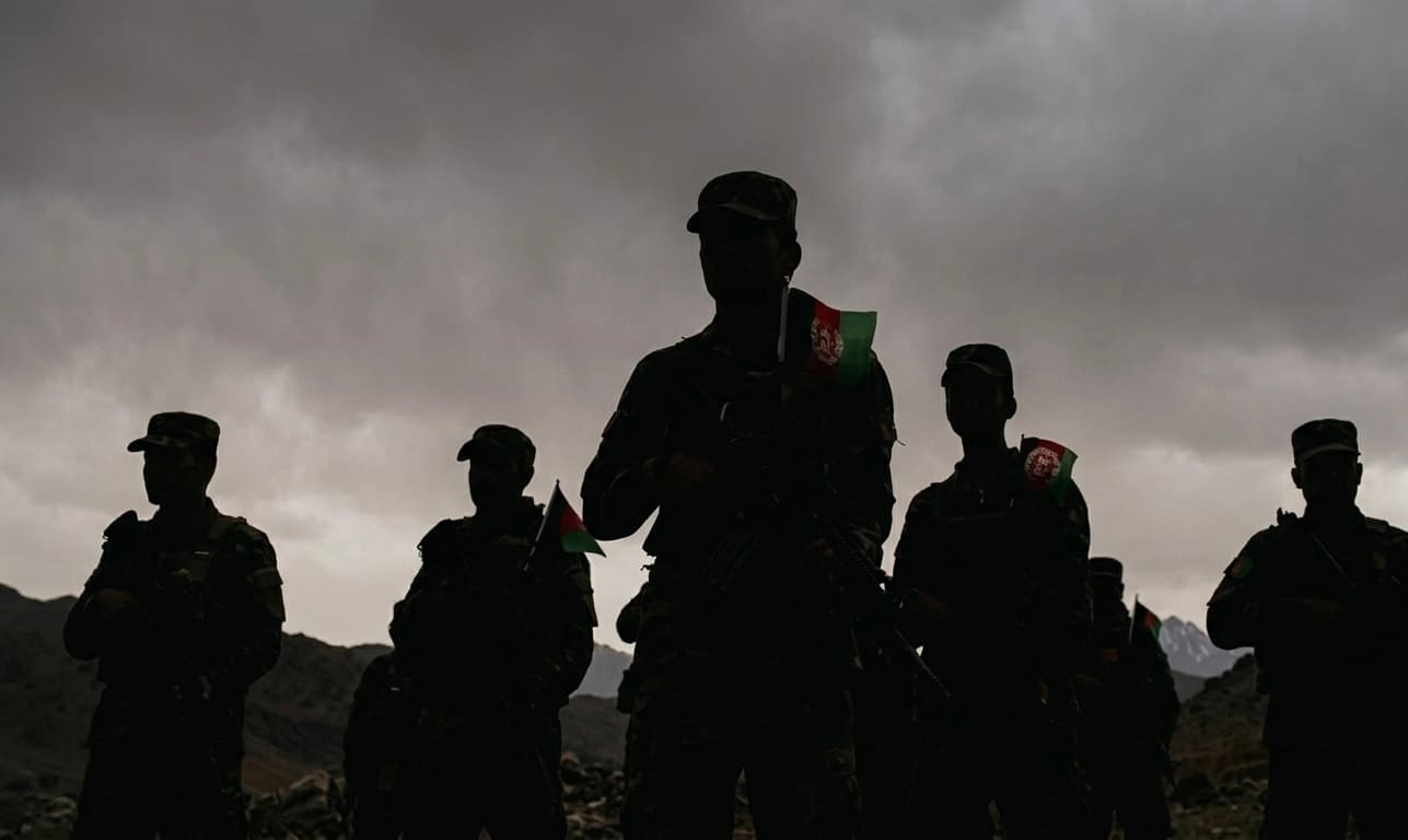 یوازې په یوه ورځ کې دوه پخواني نظامیان وژل شوي او پنځه نور نیول شوي دي.