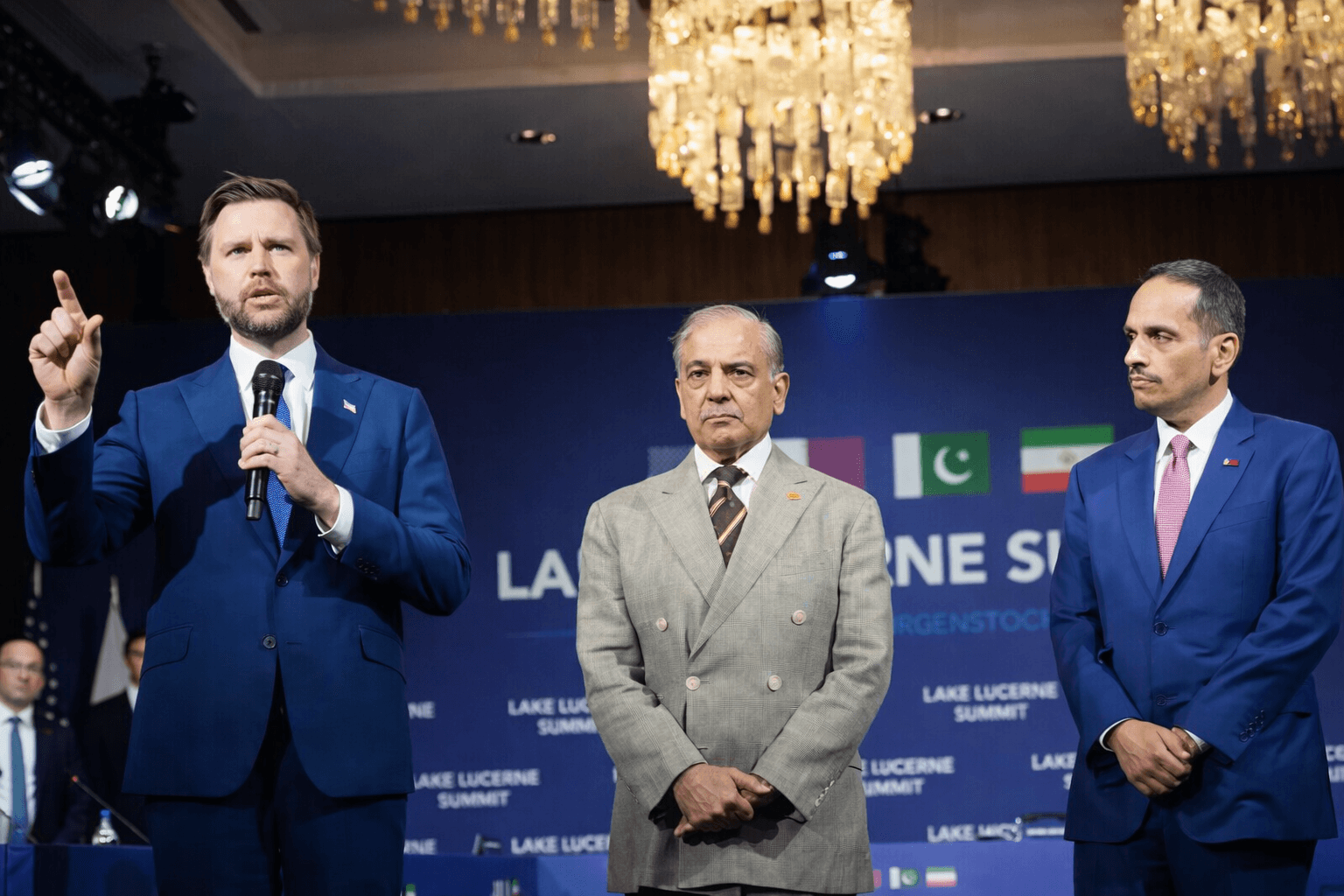 دور نخست مذاکرات ایران و آمریکا در سوئیس بدون نتیجه به پایان رسید.