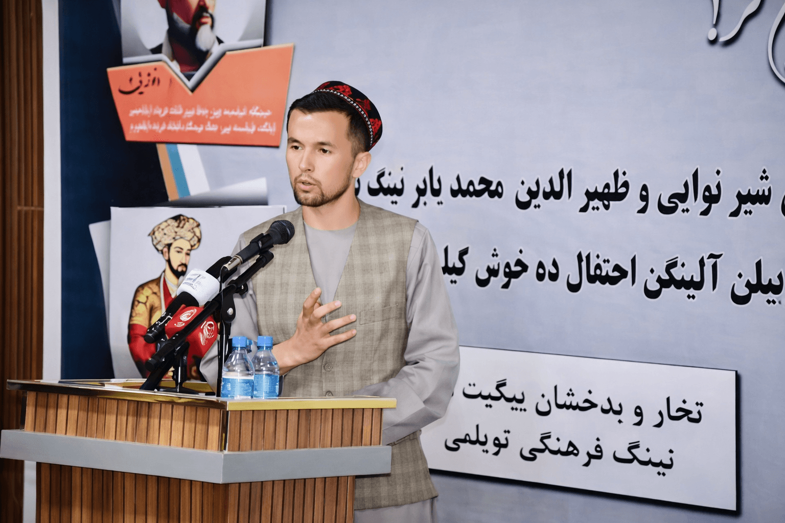 استخبارات طالبان يک فعال فرهنگى را در ولايت بدخشان بازداشت كرده اند.