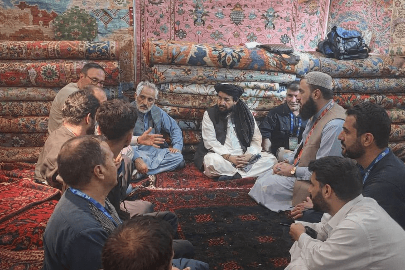وزیر تجارت طالبان در ارومچی با تاجران افغان دیدار کرد.