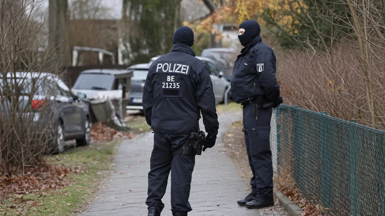 Five killed in shooting in north of Germany.