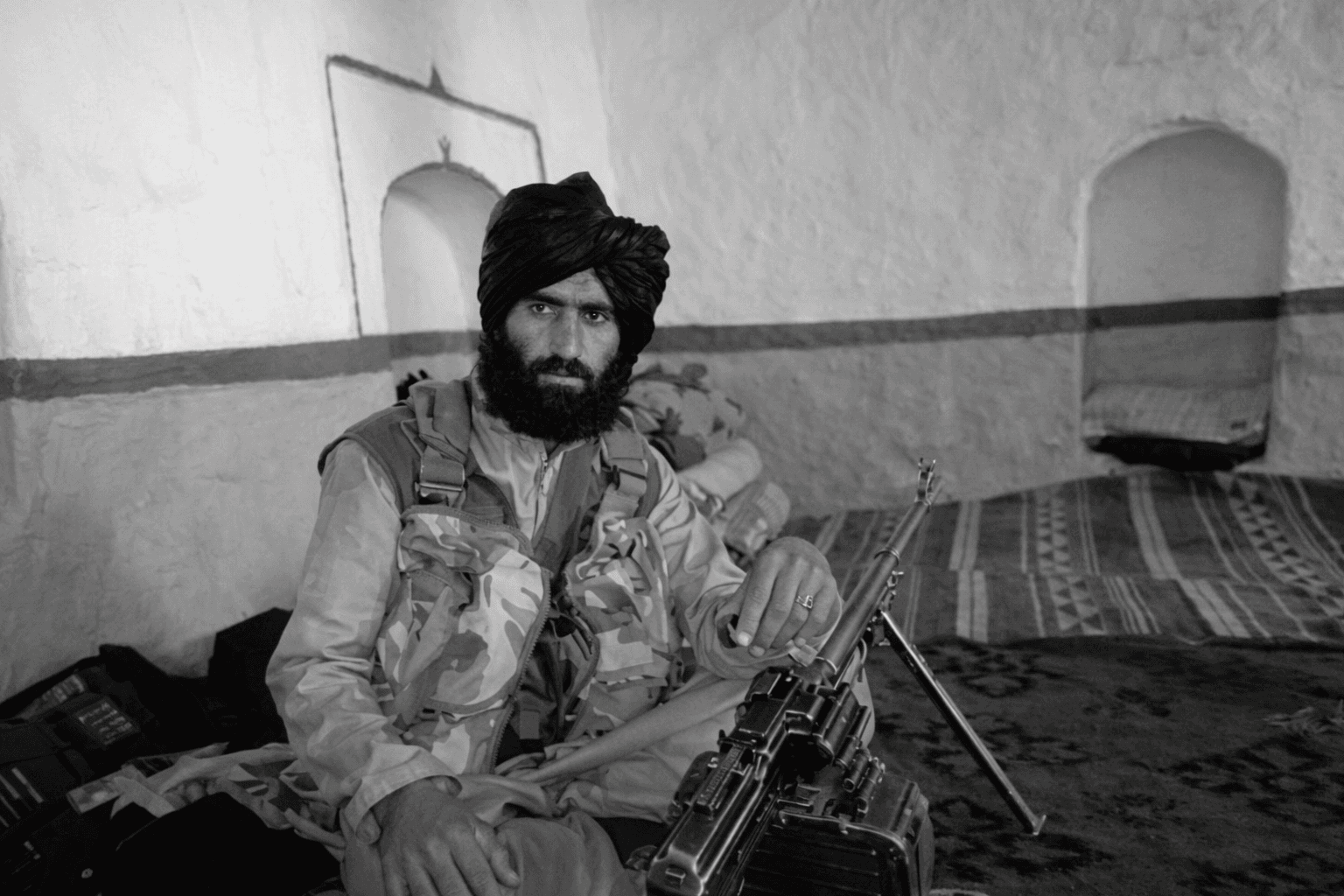 در ولسوالی واغظ ولایت غزنی، یکی از فرماندهان تی تی پی با شلیک گلوله کشته شد.