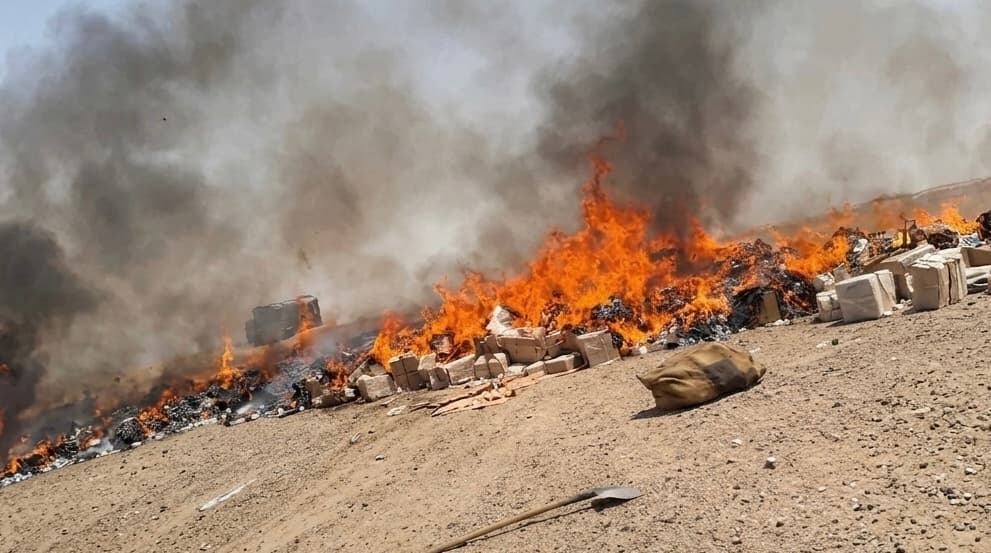 طالبانو په هلمند كې څه باندې ١٢ ټنه قاچاقي درمل وسوځول.