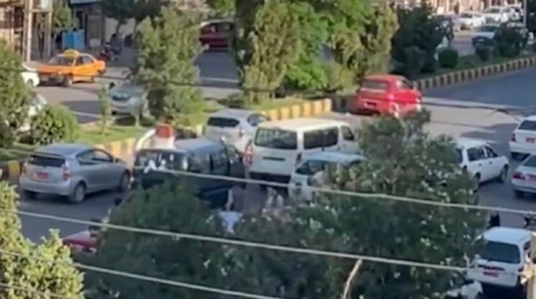 موج بازداشت زنان در هرات ادامه دارد، حضور گسترده گشت هاى امر به معروف در شهر.