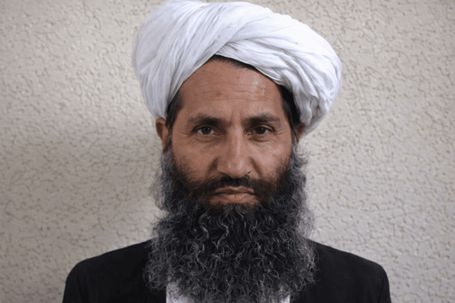 د طالبانو مشر د کندهار له دیني عالمانو وغوښتل چې د خلکو ترمنځ د اطاعت روحیه پیاوړې کړي.