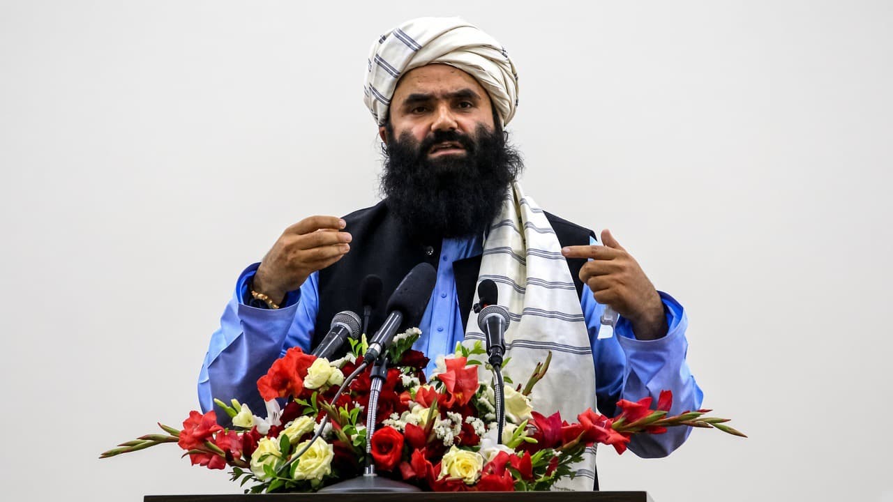حقانی به مخالفان: نه خودتان را نابود کنید و نه مردم خود را آزار دهید.