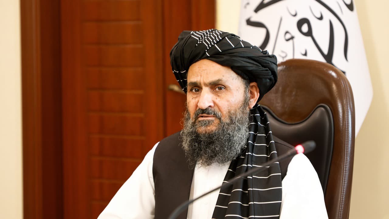 ملا برادر: نړۍ دې له طالبانو سره رسمي سياسي تعامل ته زمينه برابره كړي.