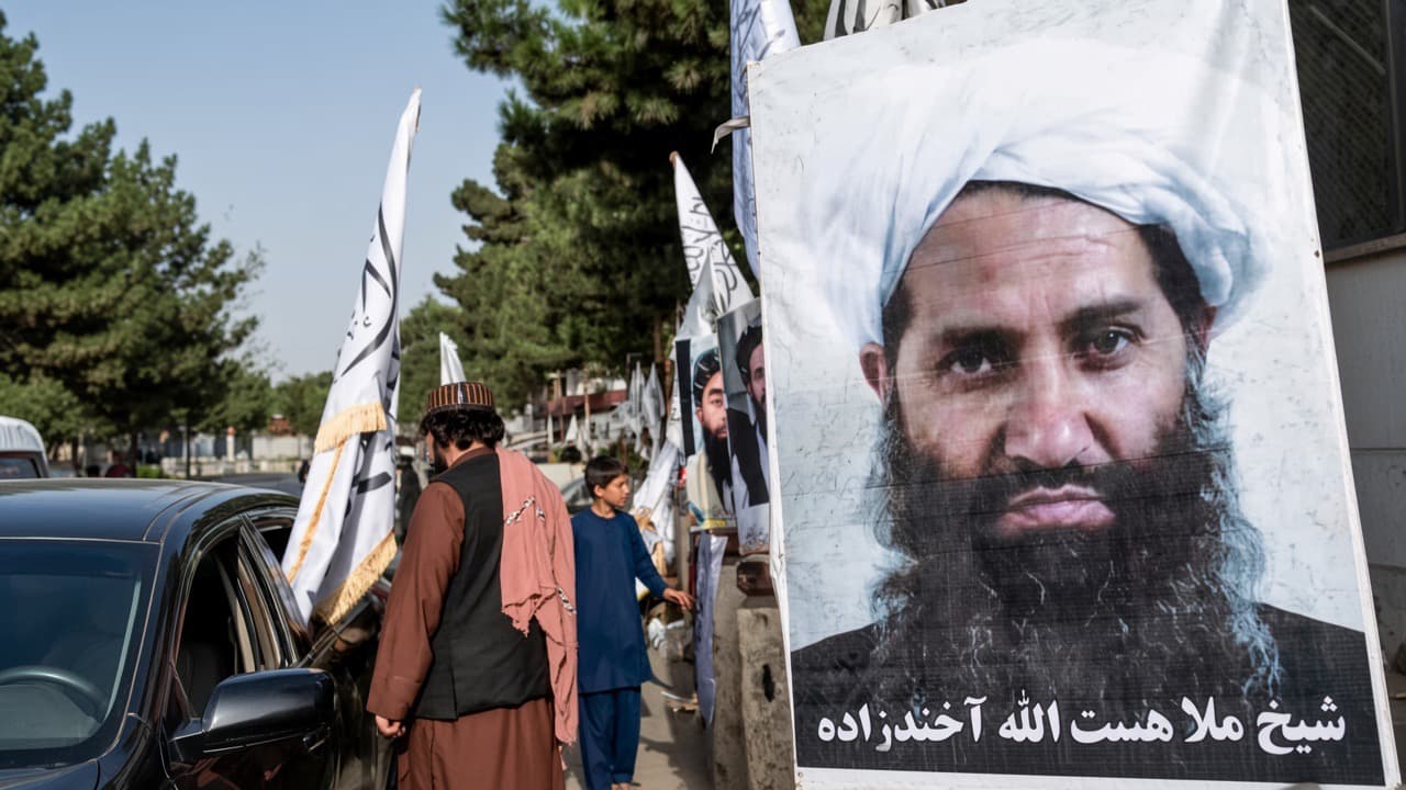 طالبانو د محصلانو ترمنځ د هبت اللّه د فرمانونو د حفظ سيالۍ ترسره كړې.