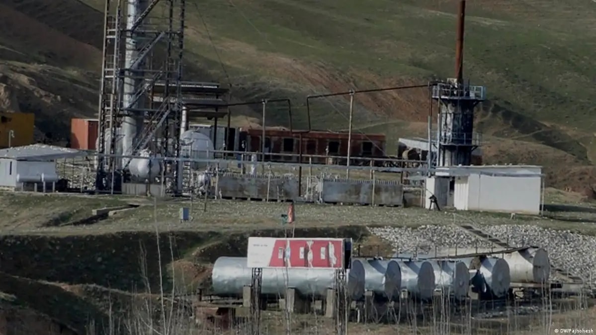 Taliban: 500 tons of oil are extracted daily from the Zamaradsai wells.