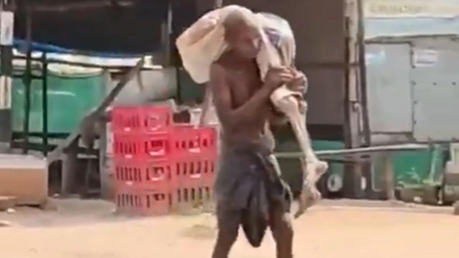 An Indian man took his sister’s skeleton to the bank to withdraw money from her account.