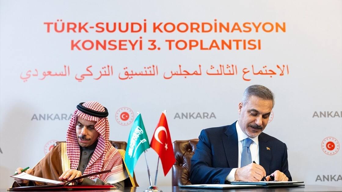 د ترکیې او سعودي عربستان تر منځ د ځانګړو پاسپورټونو لپاره د ویزې لغوه کول؛ د دواړو هېوادونو تر منځ نوې موافقه.
