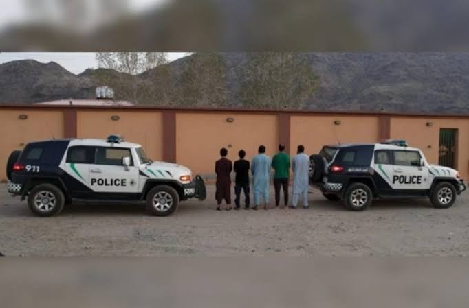 Five Afghan citizens arrested in Saudi Arabia for illegal entry into Mecca.