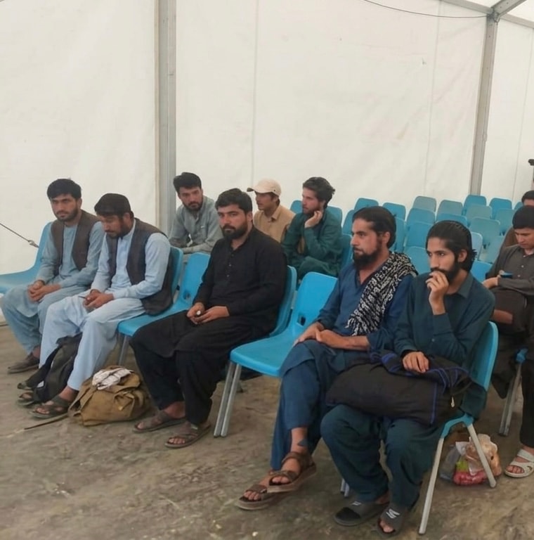 199 Afghan detainees released from Pakistan handed over to Taliban authorities via the Spin Boldak crossing.