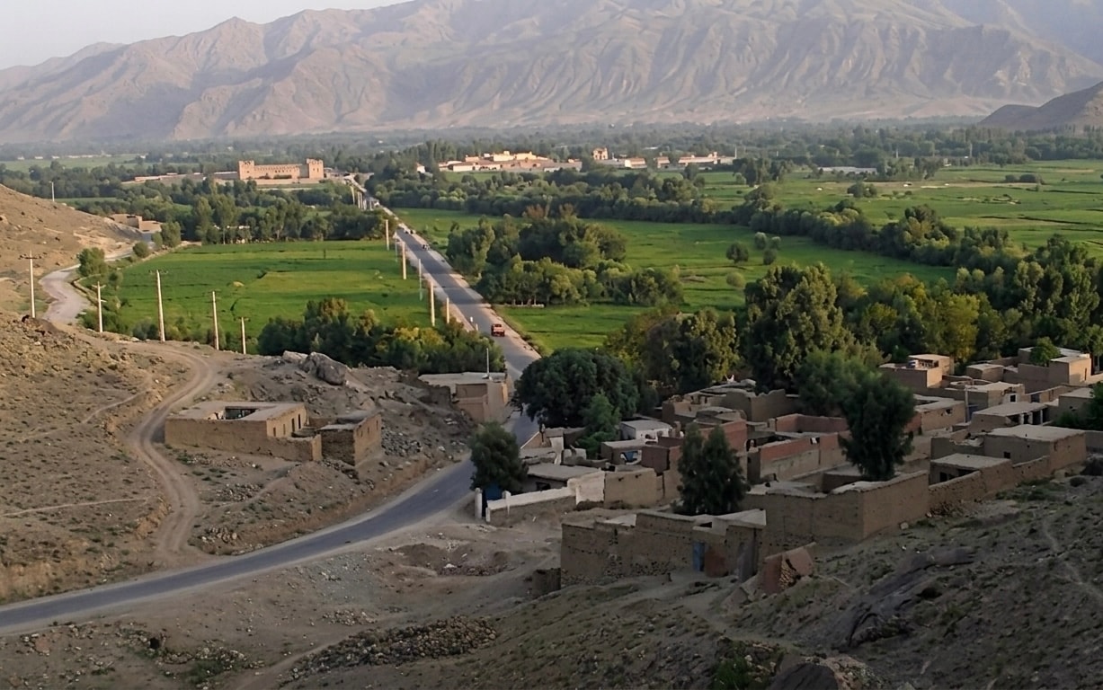جبهه آزادى از حمله راكتى به مواضع طالبان در لغمان خبر داد.