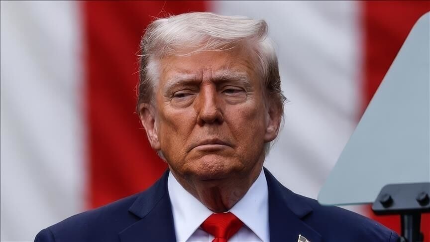 ټرمپ: ايران دې خبرو ته كښېني، كه نه د امريكا له پوځي ځواک سره به مخ شي.