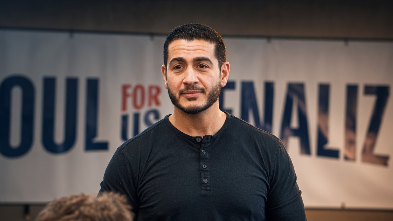 Muslim Doctor of Egyptian descent wins democratic primary election in the United States.