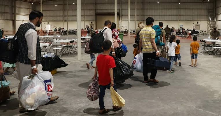 Hundreds of Former U.S. officials call for halt to transfer of Afghan refugees to Congo.