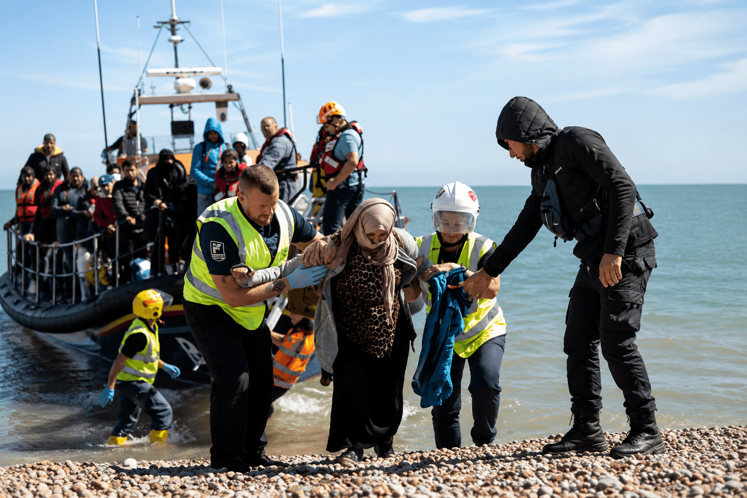Migrant citizenship applications in Britain have reached their highest level.