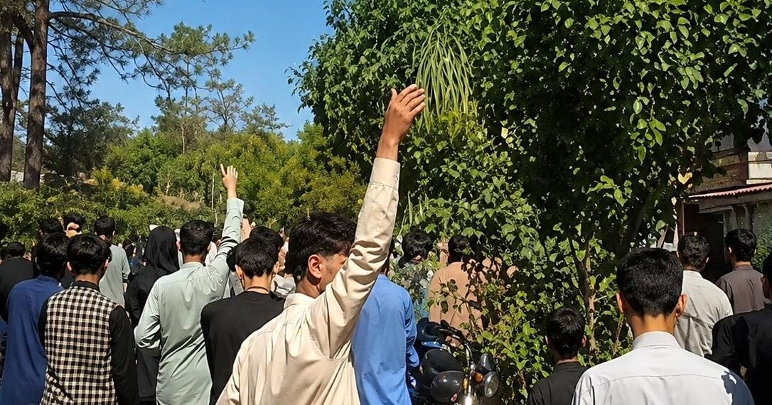 Taliban release several Herat detainees on condition of family guarantees.