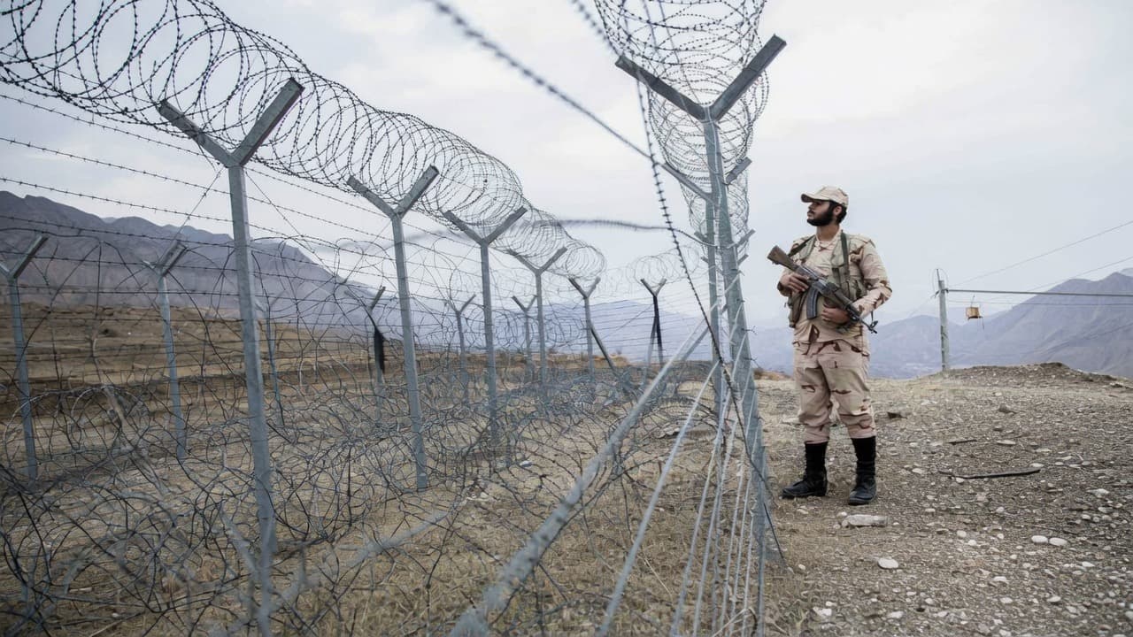 Clash along the Durand Line between Khyber and Durbaba; three Pakistani soldiers injured.