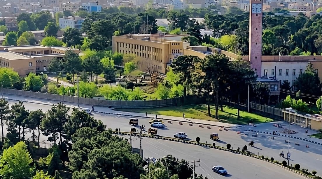 منابع:طالبان مراسم فاتحه خوانى براى على خامنه اى را در هرات لغو كرد.