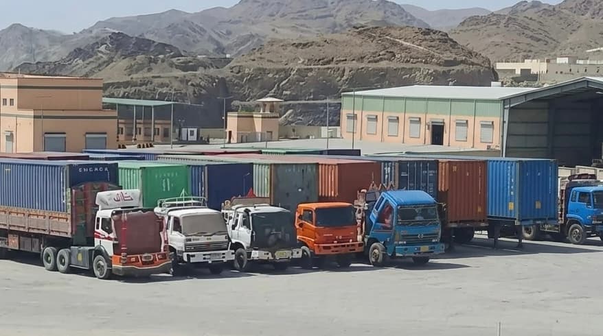 73 Containers of UN food assistance arrive in Afghanistan via Torkham border crossing.