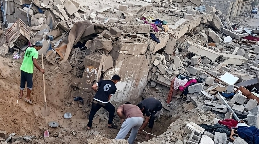 خبرگزارى فارس: در حمله امريكا به قشم سه عضو يک خانواده كشته شده اند.