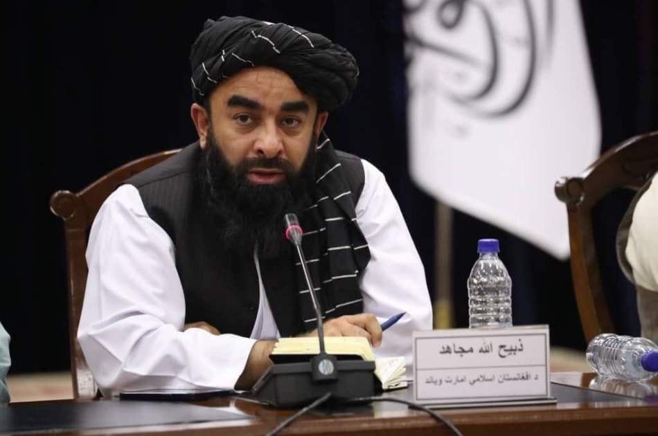 مجاهد: تنش جاری میان کابل و اسلامآباد به سود هیچیک از دو طرف نیست.