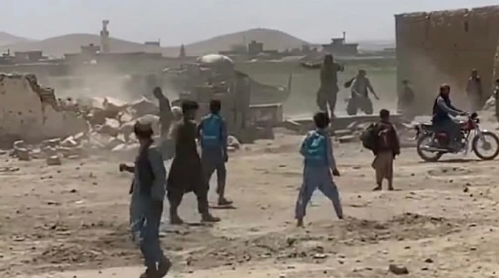 Clash between residents and Taliban over land in Ghazni leaves one dead.