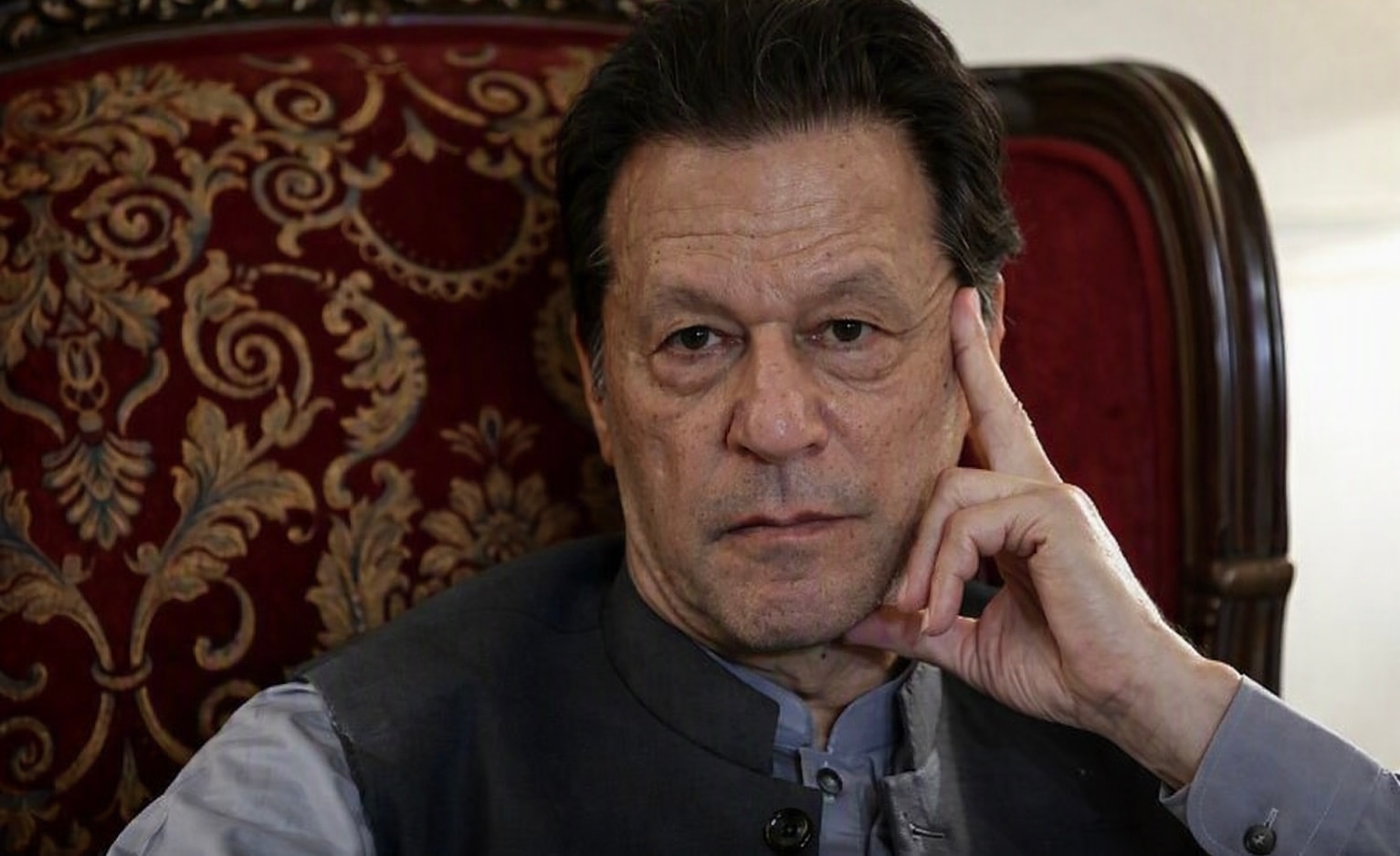 عمران خان د درملنې لپاره الشفا روغتون ته ولېږدول شو.