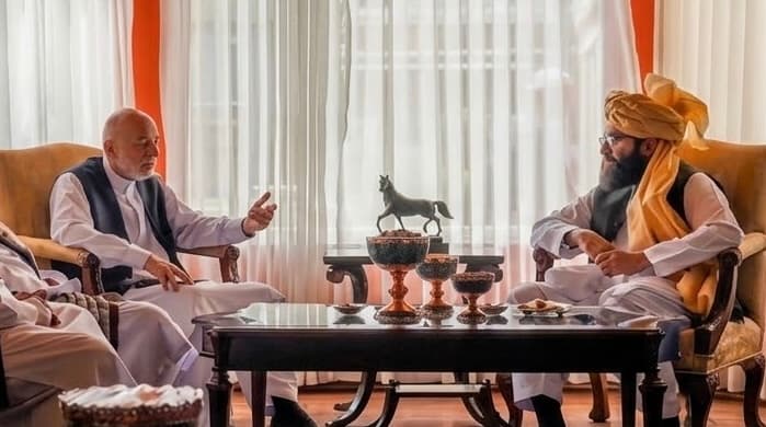 طالبان خانهٔ حامد کرزی را محاصره کردهاند.